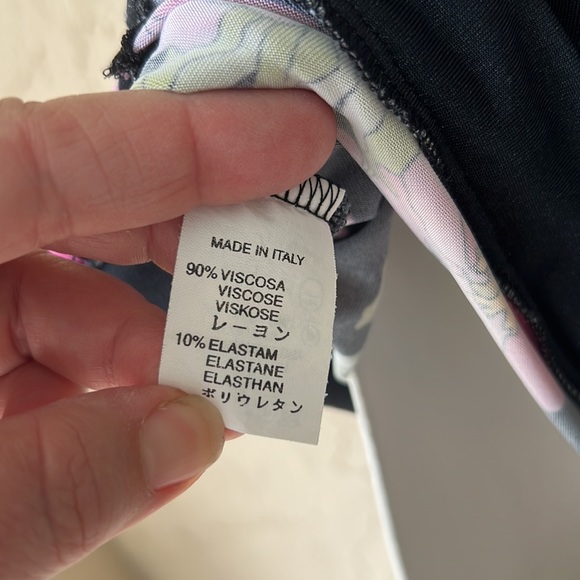 Averado Bessi floral top black purple size 14 US lightweight - Picture 4 of 4